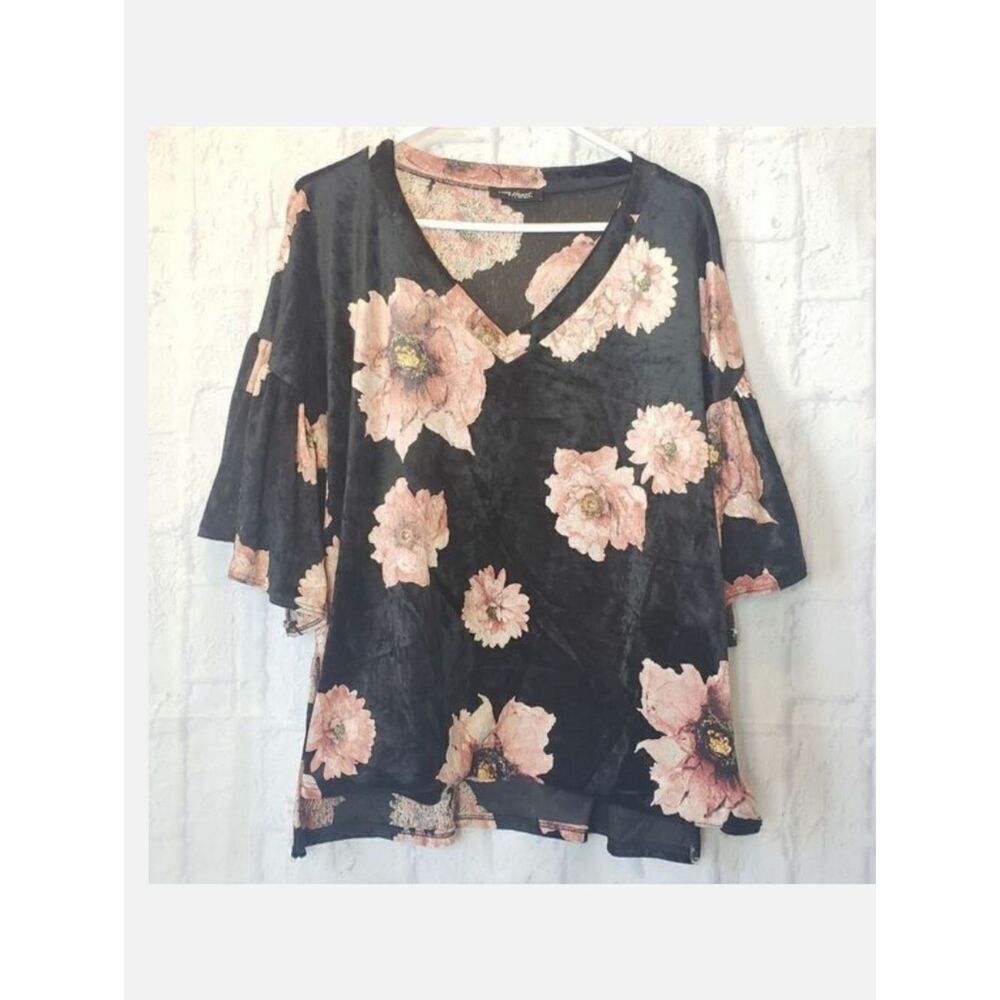 YOUNG AT HEART Floral Velour V-neck Top